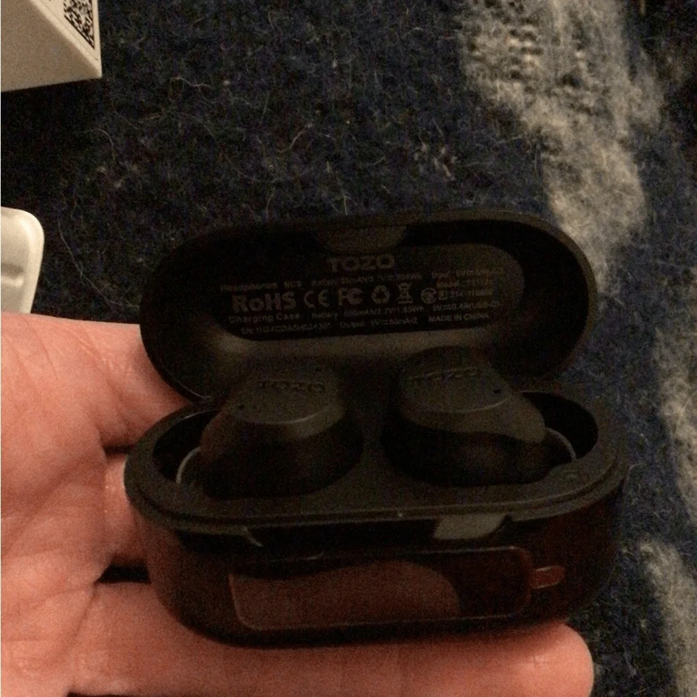 NEW ! Gift idea TOZO Black Wireless Earbuds with Charging Case